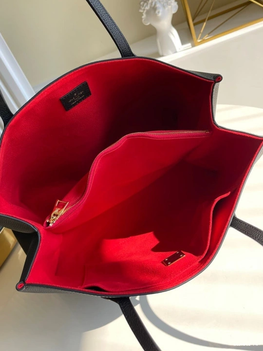 WIS SHOPPER VUITTON LOUIS LOCKME 0817